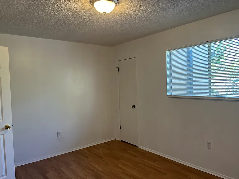 Completely Renovated Upstairs 2 Bedroom in NE Heights — Photo 19