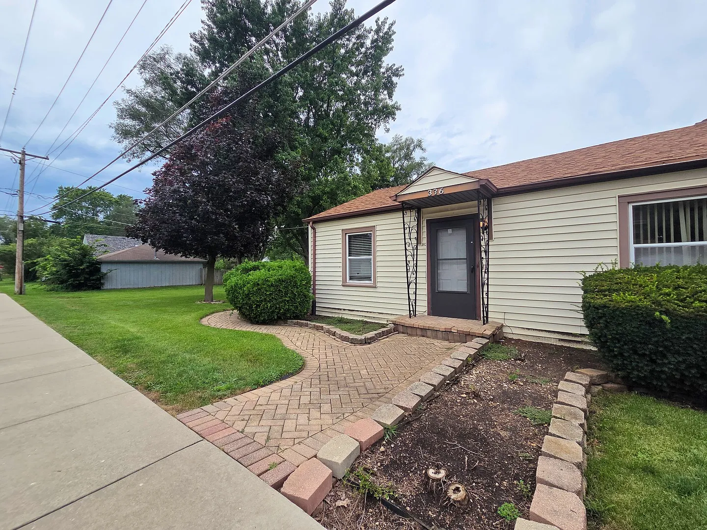 3 bed, 1230 sqft, $2,250 — Photo 3