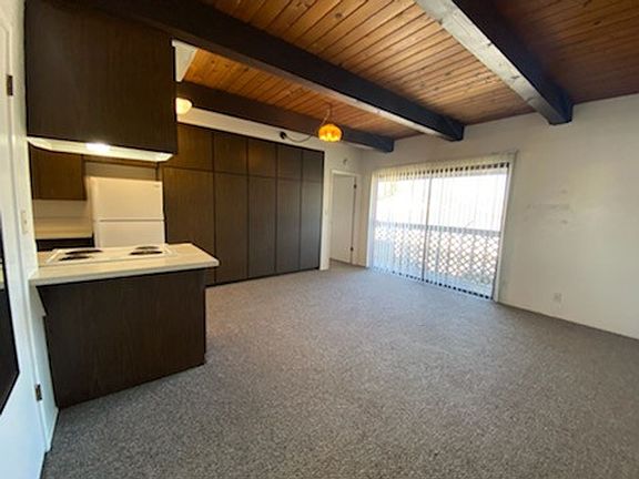 5th image of 380 Ellwood Beach Dr #9