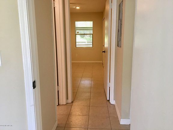 4th image of 2745 Cavender Ct