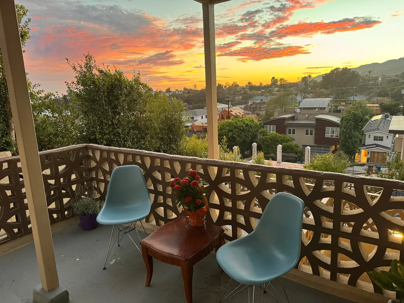 2 bed, 875 sqft, $1,990 — Photo 1