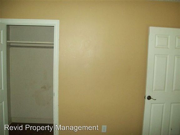 5th image of 3724 Mayflower Ave