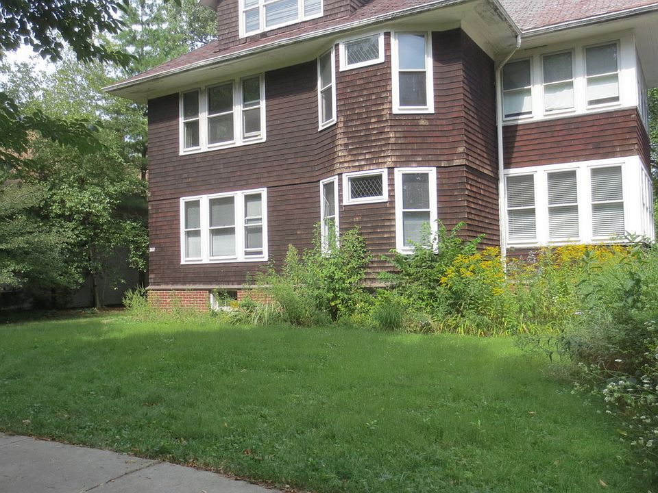 1st image of 2637 Stewart Ave #1
