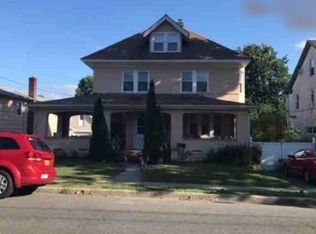 103 Landing Rd, Glen Cove, NY 11542