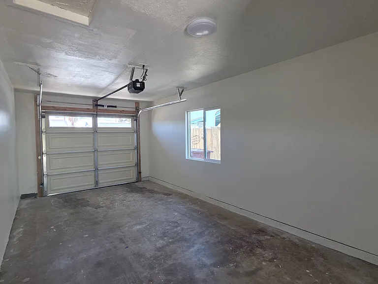 7001 E Latham St — Photo 13