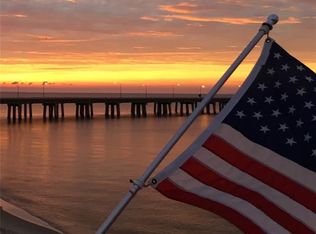 4624 Ocean View Ave, Virginia Beach, VA 23455