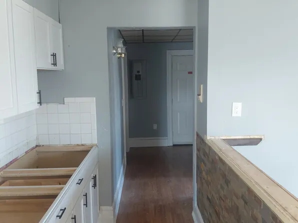 12 Summer St #6, Fitchburg, MA 01420