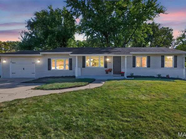 2907 Lyme St, Saint Charles, MO 63301