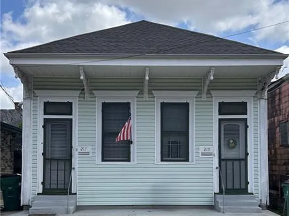 217 Lavoisier St, Gretna, LA 70053