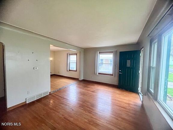 3rd image of 2305 108th St