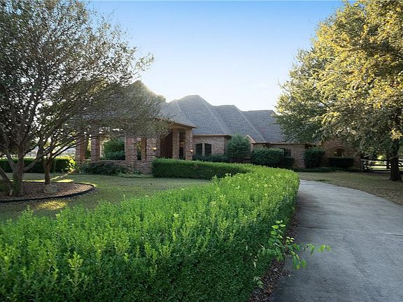 4th image of 10311 Calvery Ct
