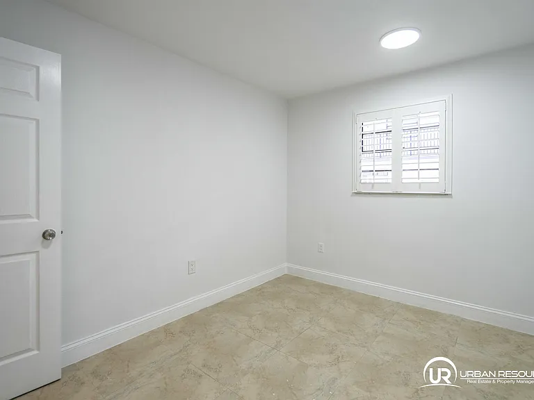 3265 Virginia St #11 — Photo 32