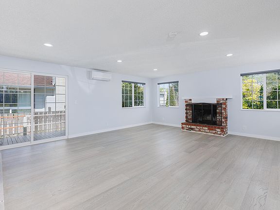 4th image of 1020 SE Ball Blvd
