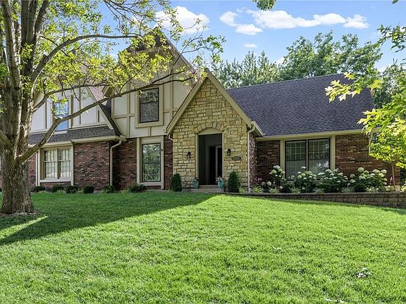 2nd image of 11920 Windsor Dr