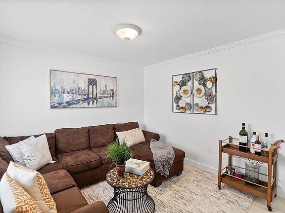 5th image of 5343 NW 90th Avenue NW