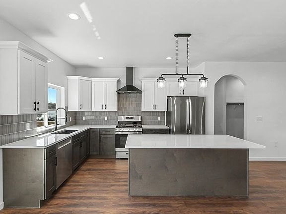 4th image of W647 Oak Shore Drive