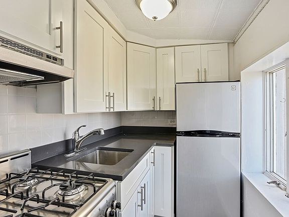 5th image of 269 Sackett St #2
