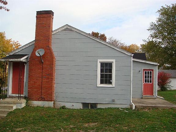 3rd image of 109 Lindberg Ave