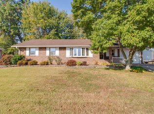 4804 Pierce Ln, Godfrey, IL 62035