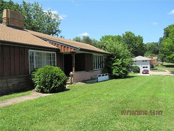 3rd image of 1030 Crestview Ln