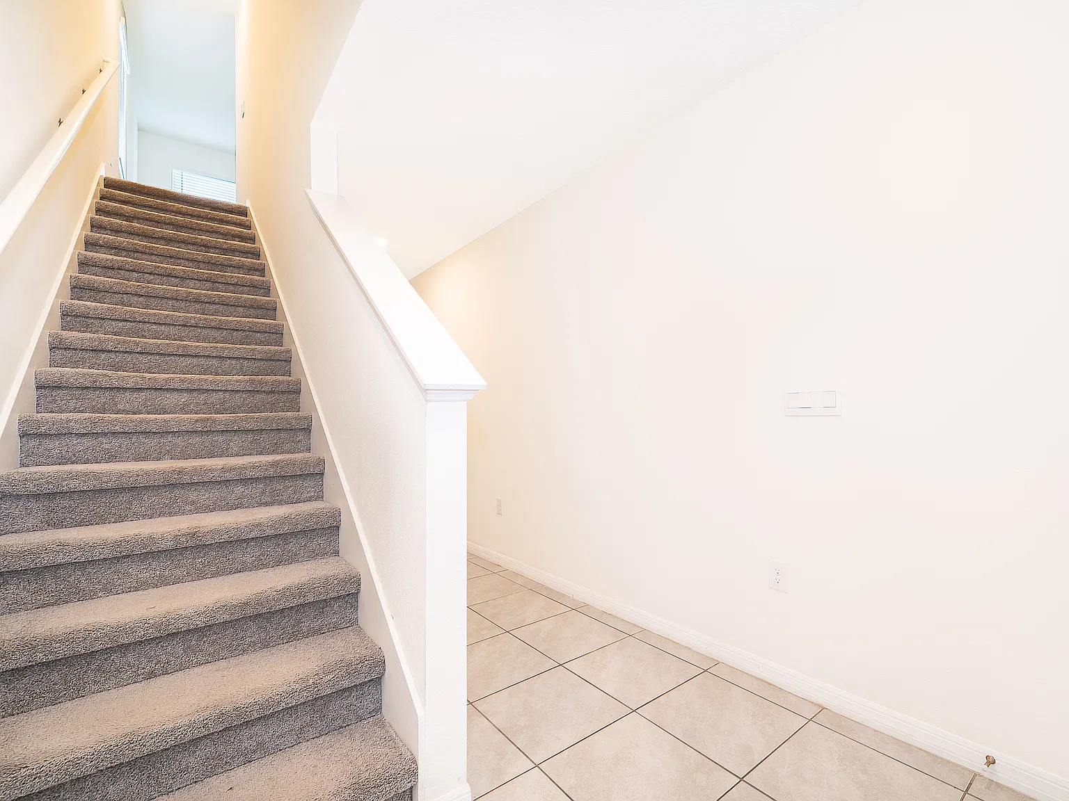 3 bed, 1961 sqft, $2,250 — Photo 4