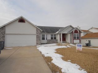 4 Red Cedar Parc Ct, O'Fallon, MO 63368