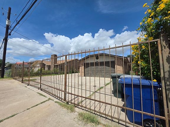 3rd image of 4704 Mims Ave