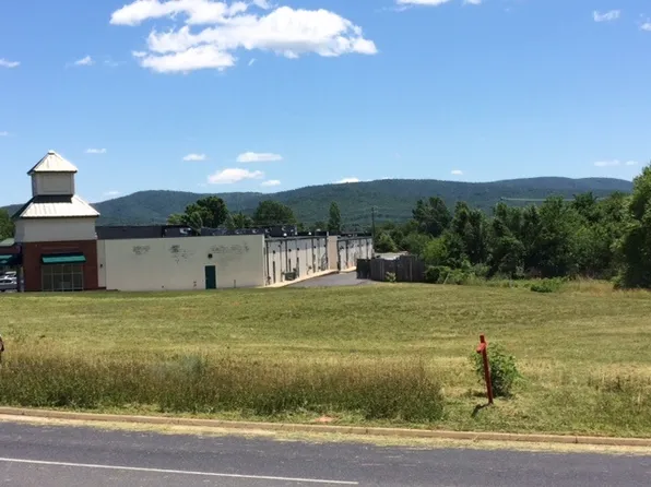 141 Lucy Ln, Waynesboro, VA 22980