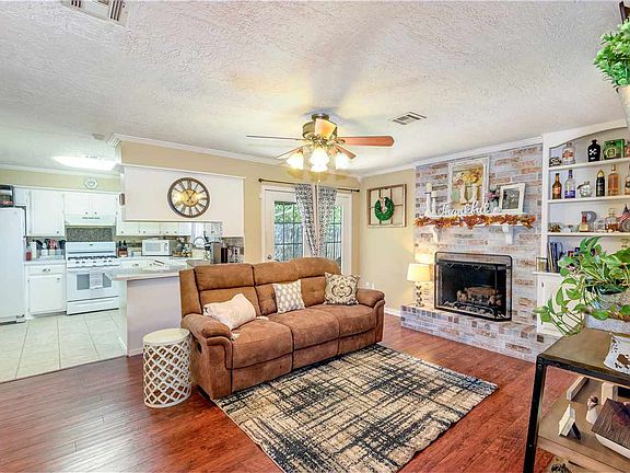 5th image of 2614 NW Cedric Cir
