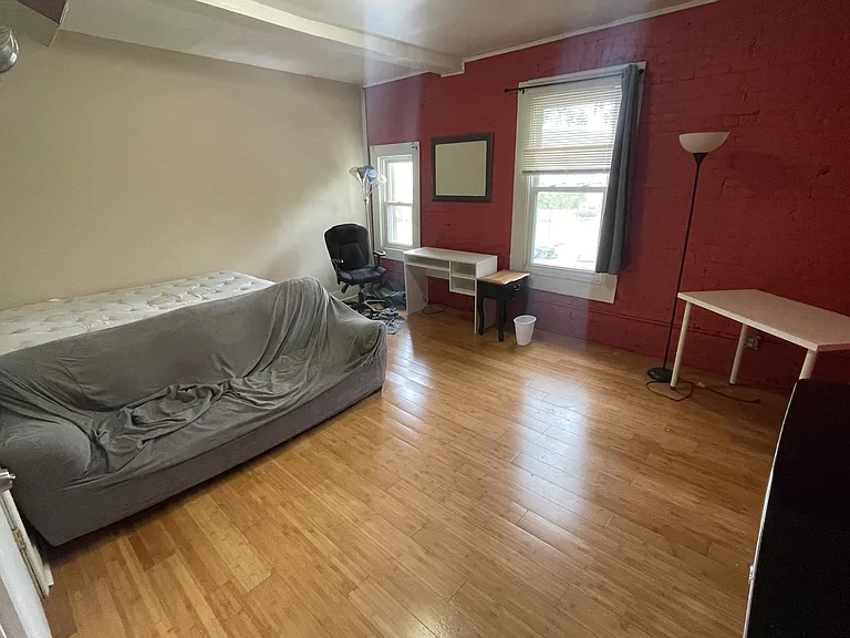 23 E Clinton St #1 — Photo 4