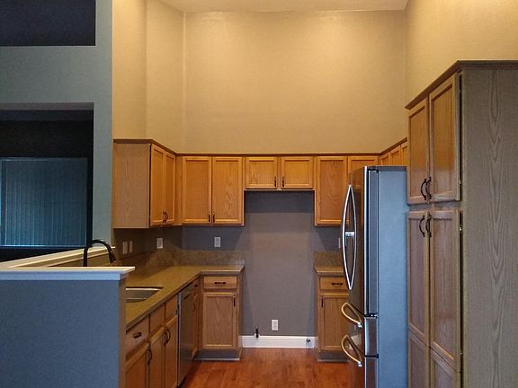 Comes w/ NIB oven &microwave