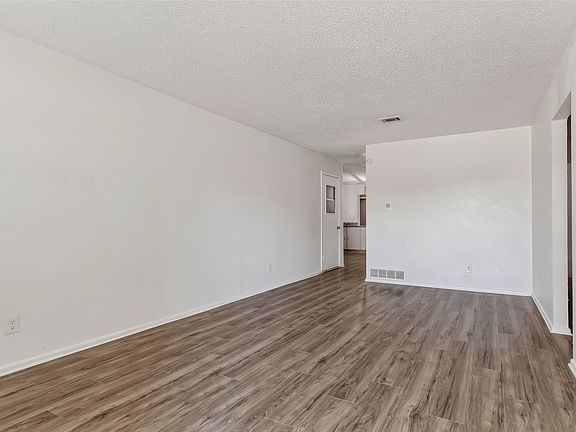 5th image of 3009 W 11th St