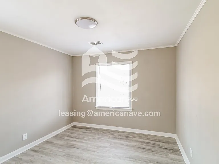 1572418_012_wm_-_bedroom_13524777.jpg