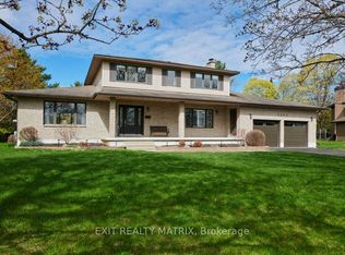 1340 Cuthbert Way, Ottawa, ON K4P 1A4