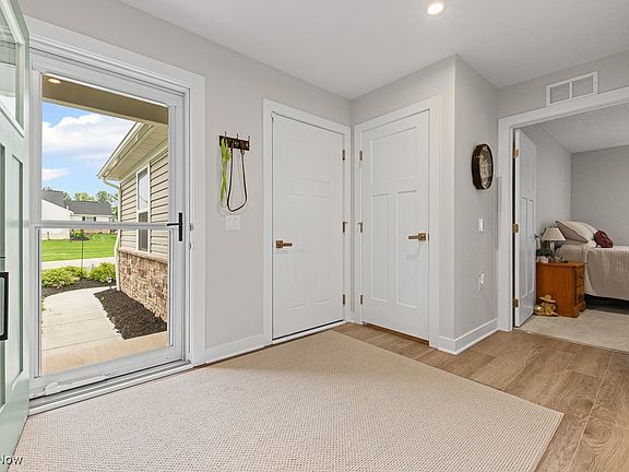 4th image of 2779 Steeb Dr