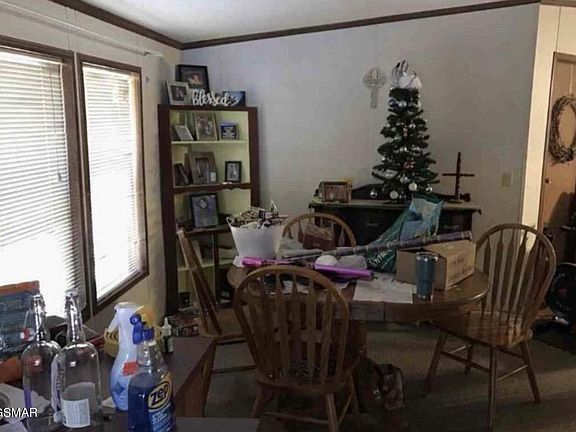 3rd image of 303 Speedwell Ln