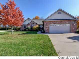 502 Heathrow Ln, Rochester, IL 62563