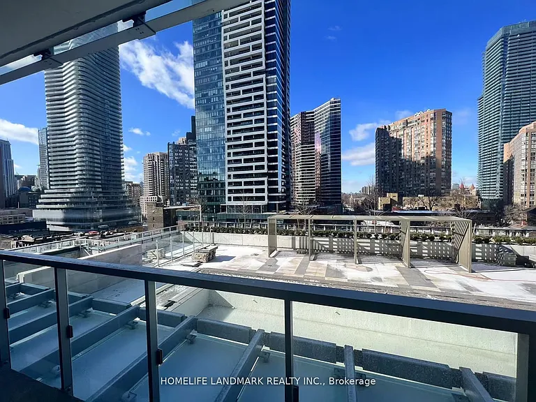 3 Gloucester St #710 — Photo 4