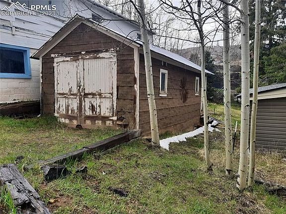 5th image of 401 Spicer Ave