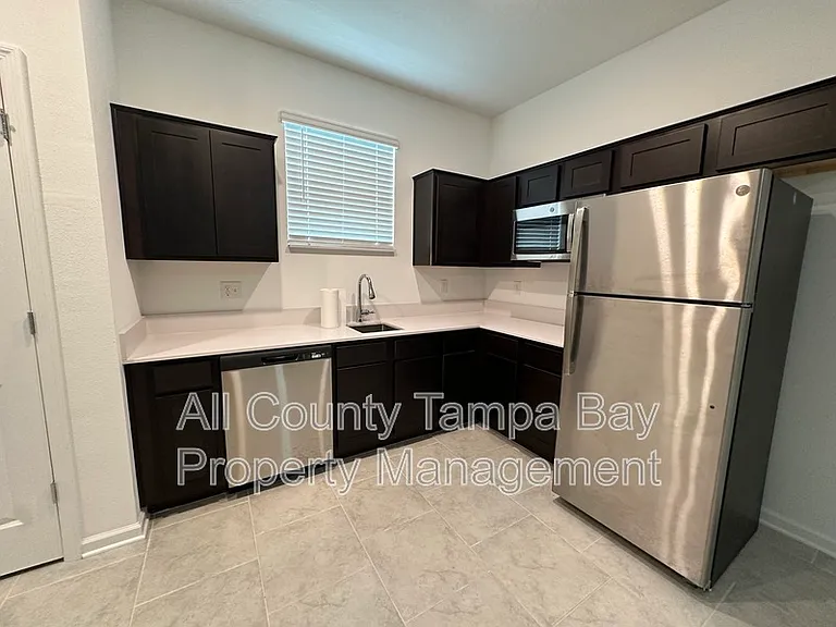 220 Pershing St — Photo 27