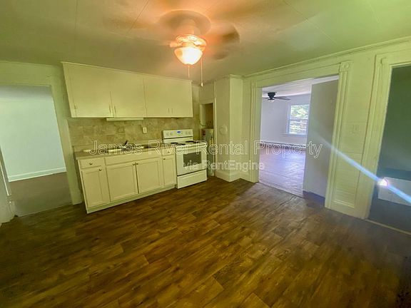 4th image of 710 Grady St #B