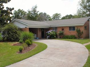 704 Ninth Ave, Cleveland, MS 38732