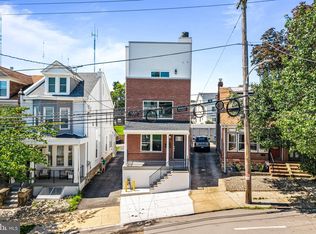 308 Fountain St, Philadelphia, PA