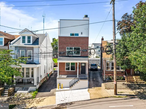 308 Fountain St, Philadelphia, PA 19128