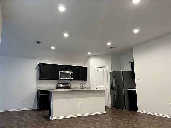 5th image of 5210 Bay Meadows Ln