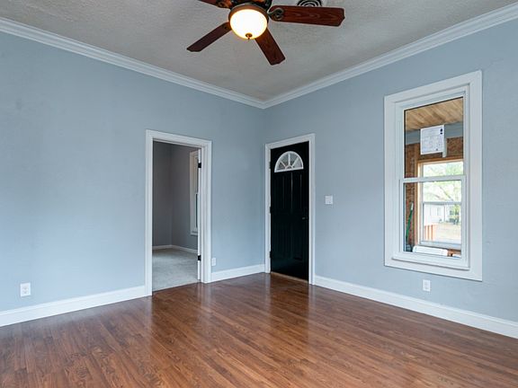 3rd image of 529 W 4th St