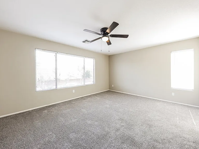 2319 W Running Deer Trl — Photo 11