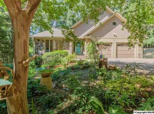 8103 Valley Bend Dr SE, Huntsville, AL 35802