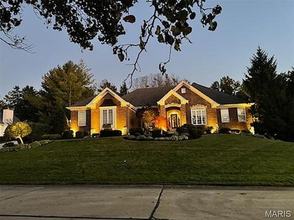 4th image of 429 Charlemagne Dr