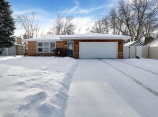 2106 Beam Ave, Saint Paul, MN 55109